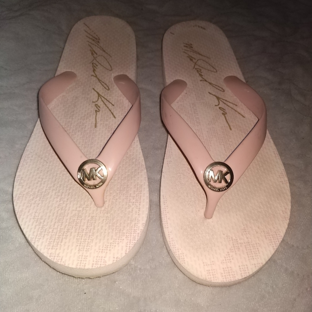MK flip-flops Sz 8